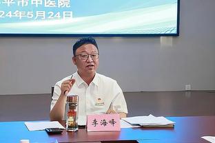 开吹！世体：年轻的佩尼亚再次作用关键 展示了自己强壮的手臂